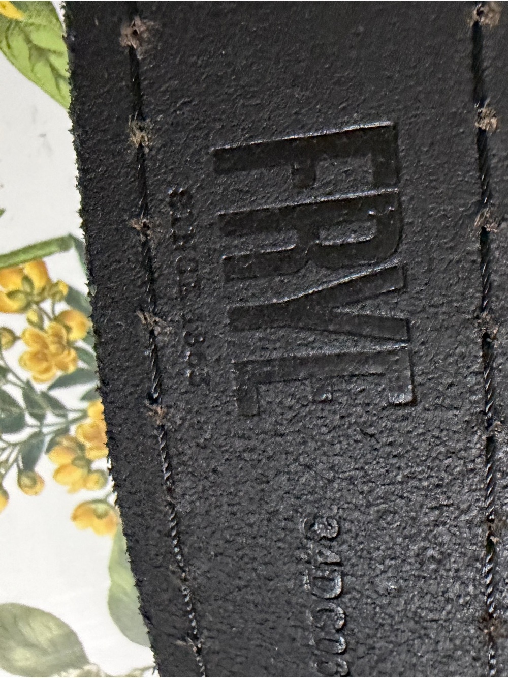 FRYE AND CO. Black Leather Men's Belt with Brushed Metal Buckle size 40 - Picture 4 of 5